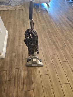 Commercial  Vaccum  Cleaner