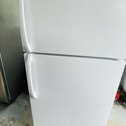 Frigidaire Refrigerator 28inch