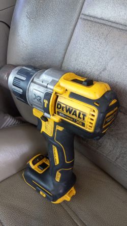 DeWalt 20V Max XR Drill $60 firm excellent condition