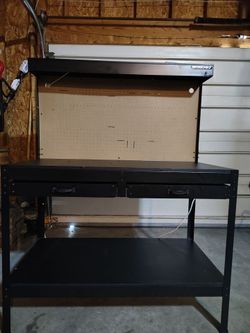 WorkPro Tool Bench