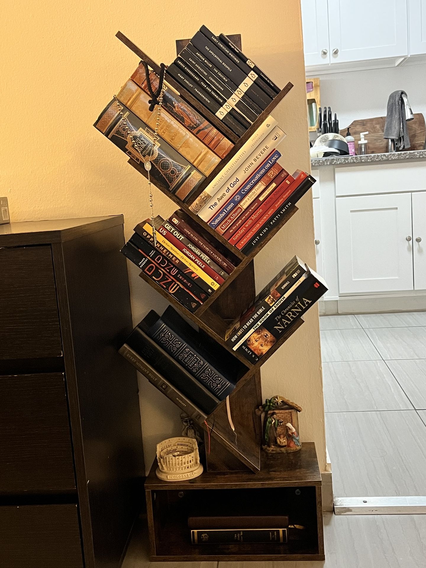 bookshelf