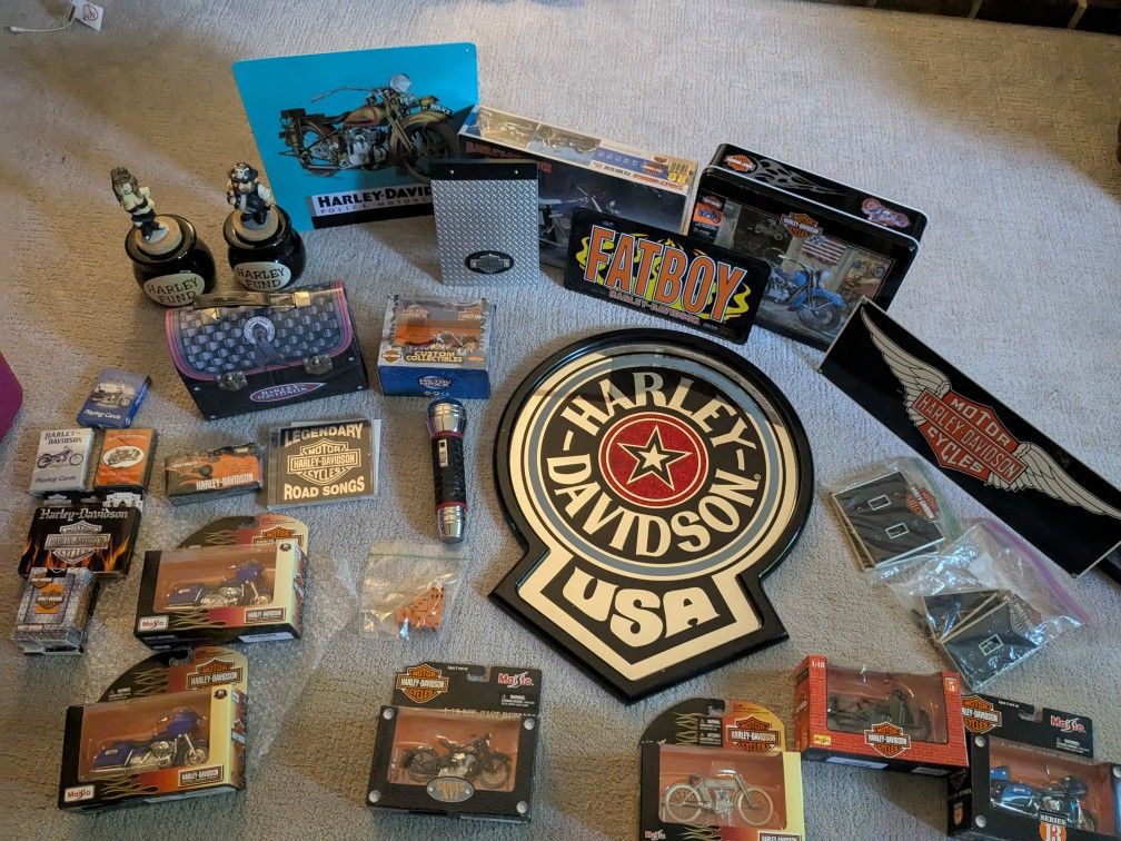Harley-Davidson Collection Includes Vintage Signs And Mirror Lunch Box Models Puzzles Diecast Toys.