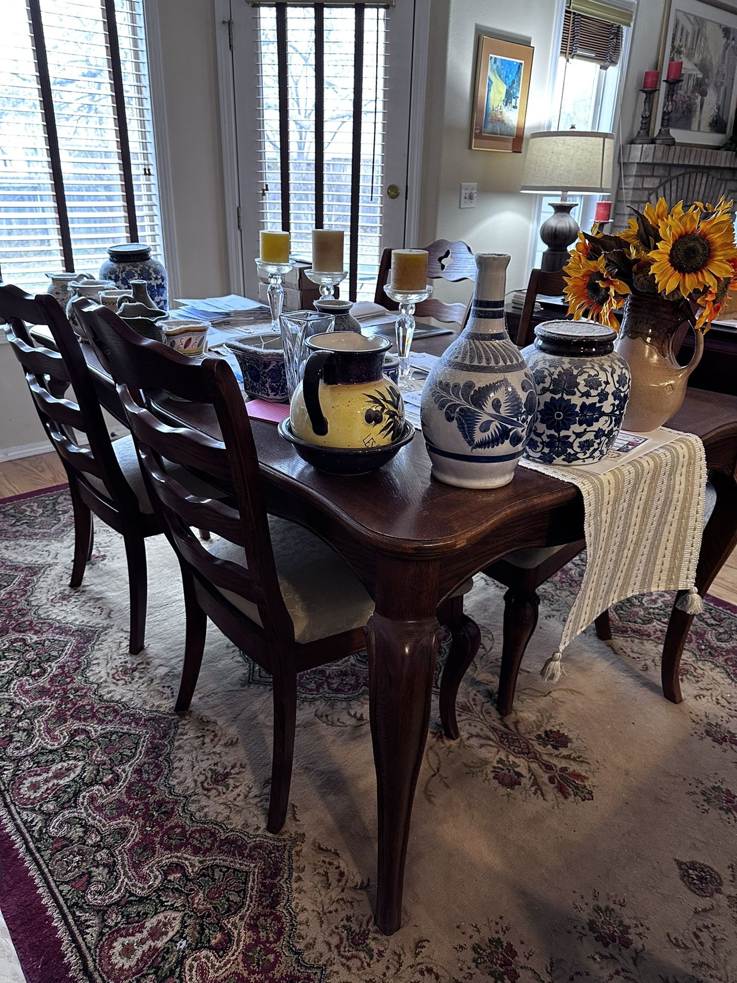 Dining Table Seats 6/8