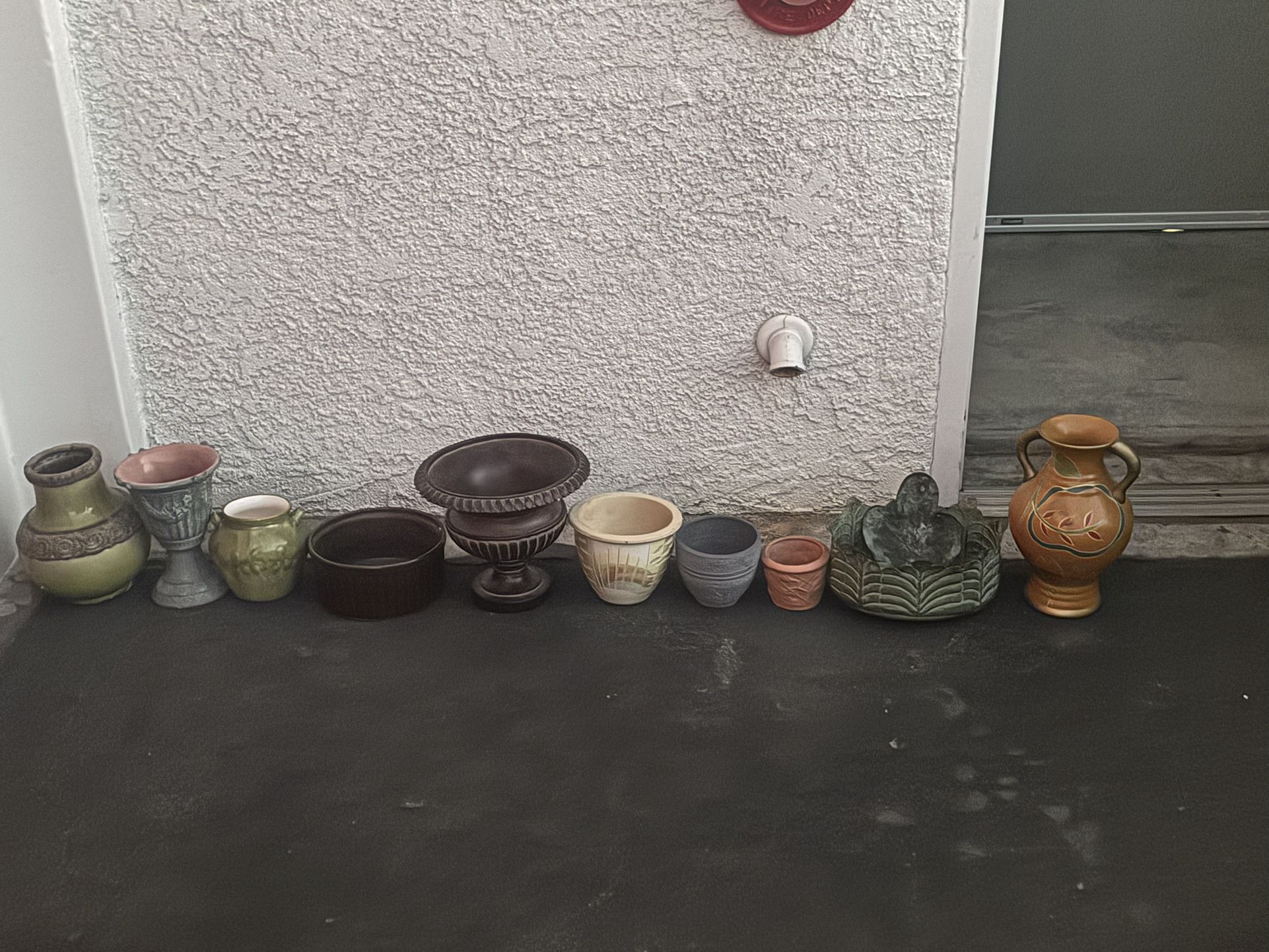 Beautiful Set Of Decorative Pots.