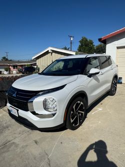 2022 Mitsubishi outlander