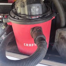 Craftsman's 5 Gallon Wet Dry Shop Vac And Small Air Compressor 35 A Piece Or $50 For Both