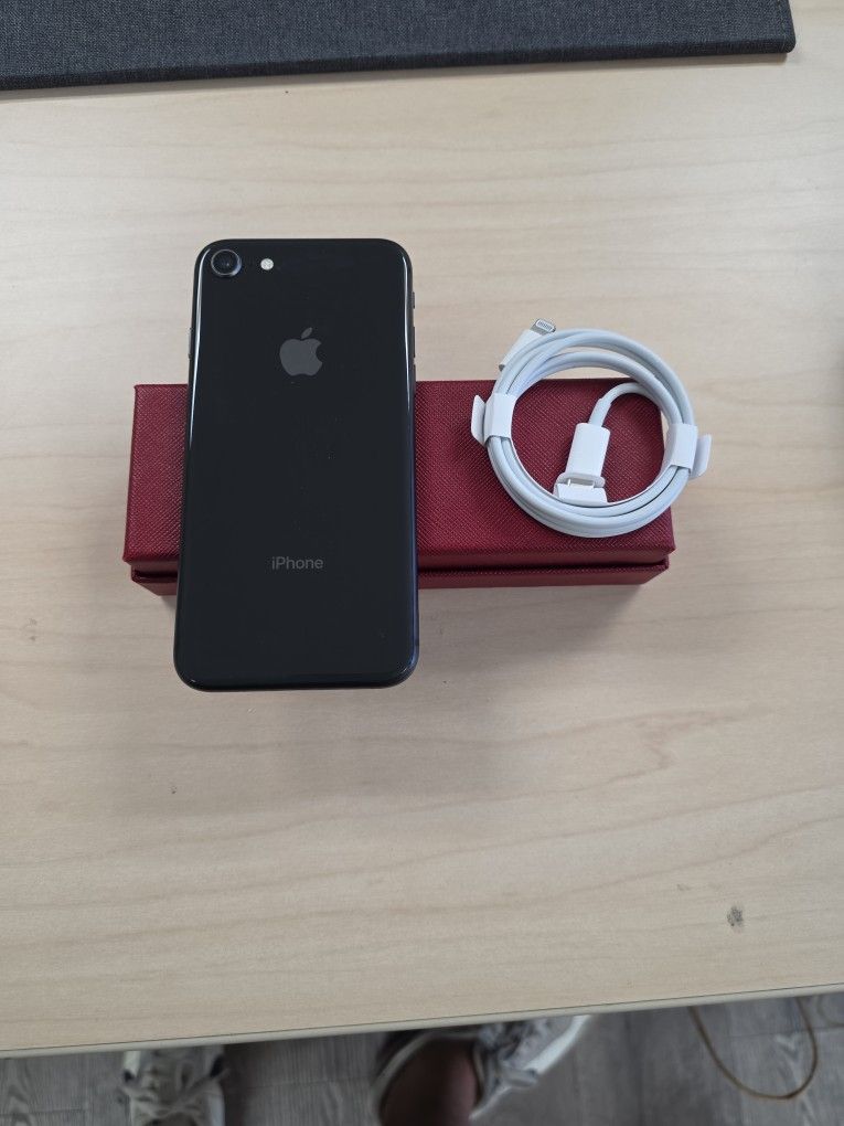 Iphone 8 64gb. Unlock Any Sjm