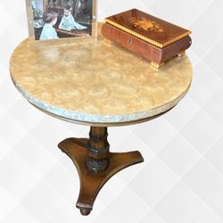Mid Century Modern Vintage Mother of Pearl End/Side Table Excellent Cond