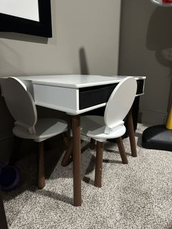 Kids Table and Chairs