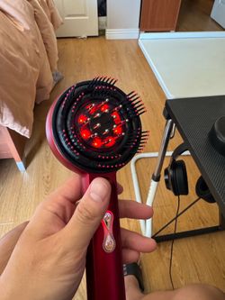Red light therapy scalp massager brand new