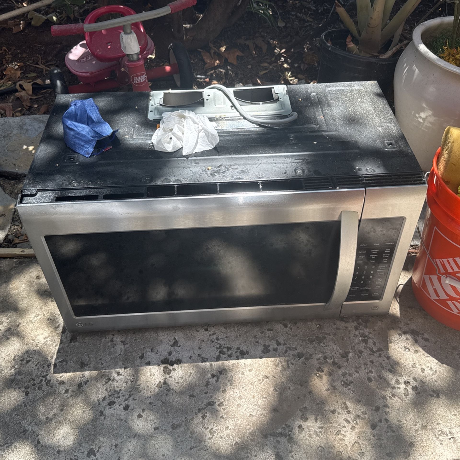 LG Over The Range Microwave 
