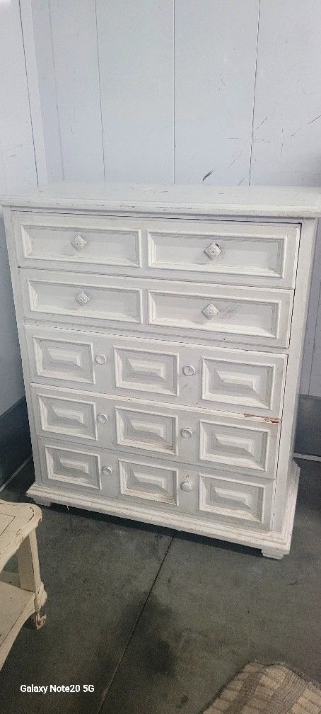 $100 White Dresser