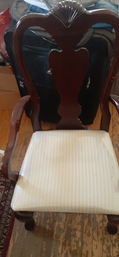 6 Dining Chairs Still In Plastic Minor Scratches At The Legs