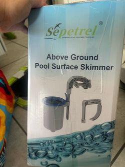 Pool skimmer