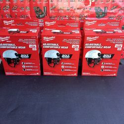 MILWAUKEE BOLT EARMUFFS WITH NOISE REDUCTION RATING OF 24 DB