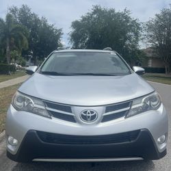 Toyota Rav4 XLE 2014
