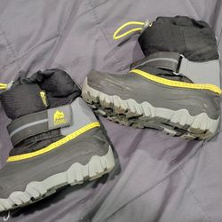 Snow Boots 