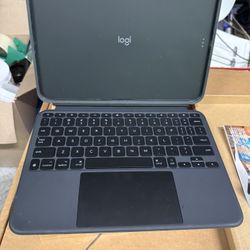Logitech Combo Touch IPad Pro 