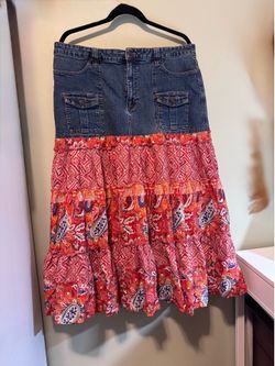 Lady’s skirt