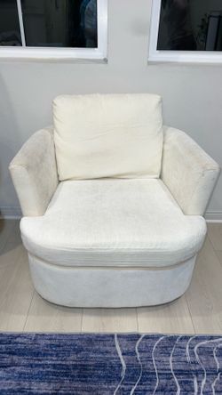 Swivel barrel chair