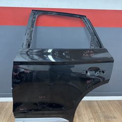 2018 2019 2020 2021 AUDI Q5 LEFT REAR DOOR OEM