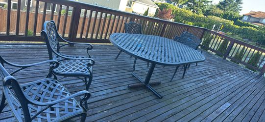 FREE Patio table and chairs what you see is what you get