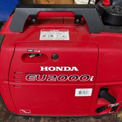 Honda EU2000i Gas Generator Seldom Used