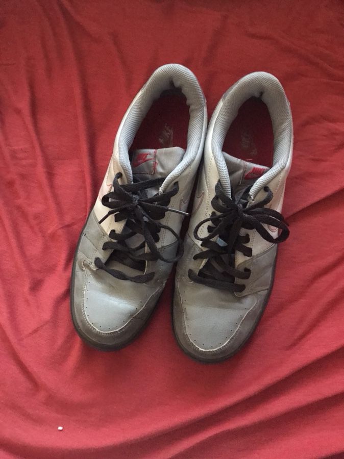 Men’s size 12 nikes $20 or best offer