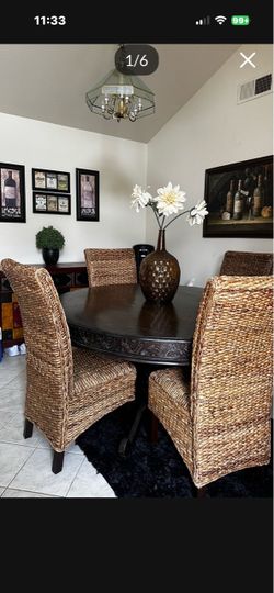 Beautiful dark espresso/black dining table