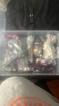 Loose figures