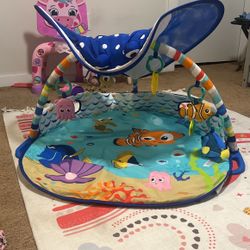 Finding Nemo Light Up Tummy Time Mat