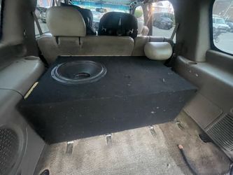 American bass 15 inch sub and areo port box