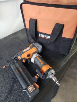 Brad Nailer RIGID