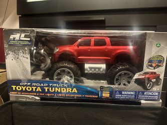 RC Toyota Tundra With Lights Crawler