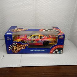 Winner's Circle Dale Earnhardt Senior Official NASCAR Year 2000. 1/24th Scale