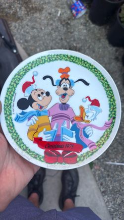 Disney collectors plate Christmas 1975 $35