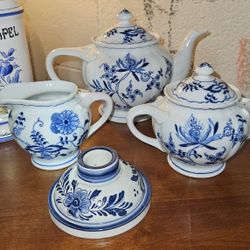 Blue Danube Teapot Set And Delft Holland Ashtray 