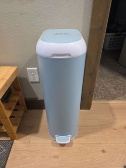 Diaper Genie Platinum light blue
