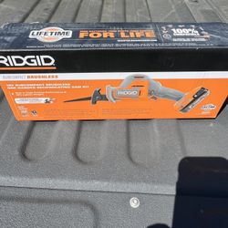 Rigid 18v brushless reciprocating saw kit