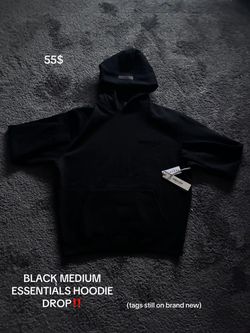 BLACK MEDIUM ESSENTIALS HOODIE