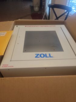 New Defibrillator Emergency with Alarm and lock and key Zoll
