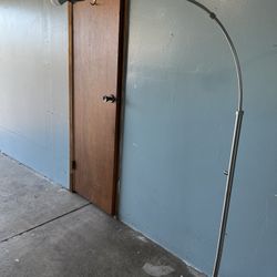 Free Target Threshold Curved Lamp