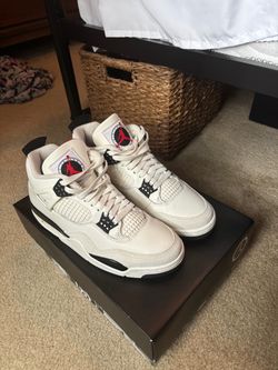 Air Jordan 4 size 9.5