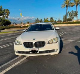 BMW 2012 740Li