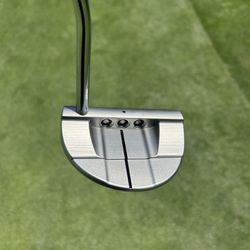 Scotty Cameron 34” Putter W/ Head Cover