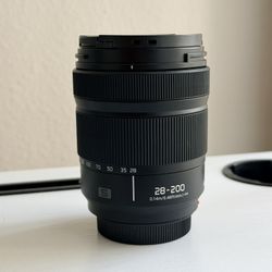 LUMIX 28-200mm L Mount Lens 