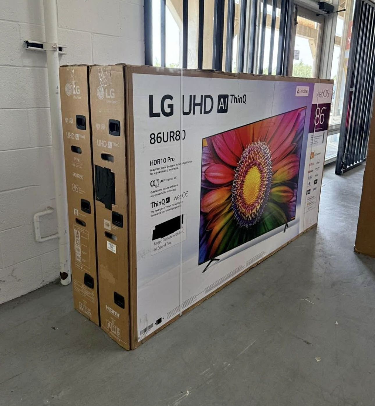 86” Lg UHD 4K Smart Tv Ur80 UHD