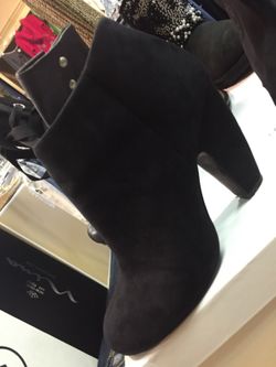 Size 9 black suede boots