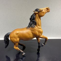 Breyer Buckskin Semi Rearing Stallion