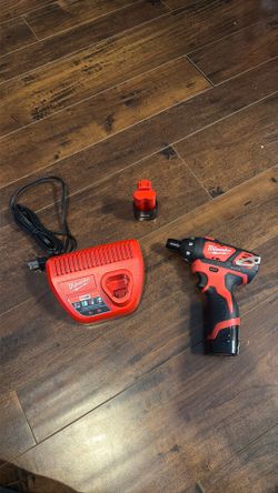 Milwaukee m12 1/4 inch drill